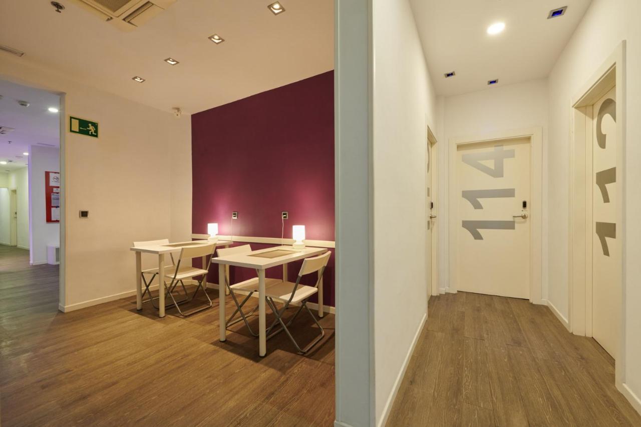 ברצלונה Hostal Mayerling Centro מראה חיצוני תמונה